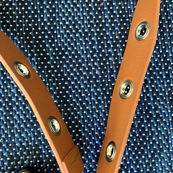 Bandolier. Leather Camel Phone Case. XS Max. - Picture 3 of 5